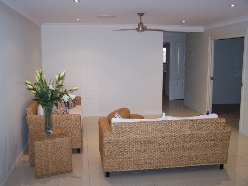 18 Priors Pocket Road, Pacific Heights QLD 4703