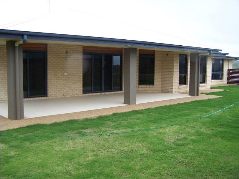 18 Priors Pocket Road, Pacific Heights QLD 4703