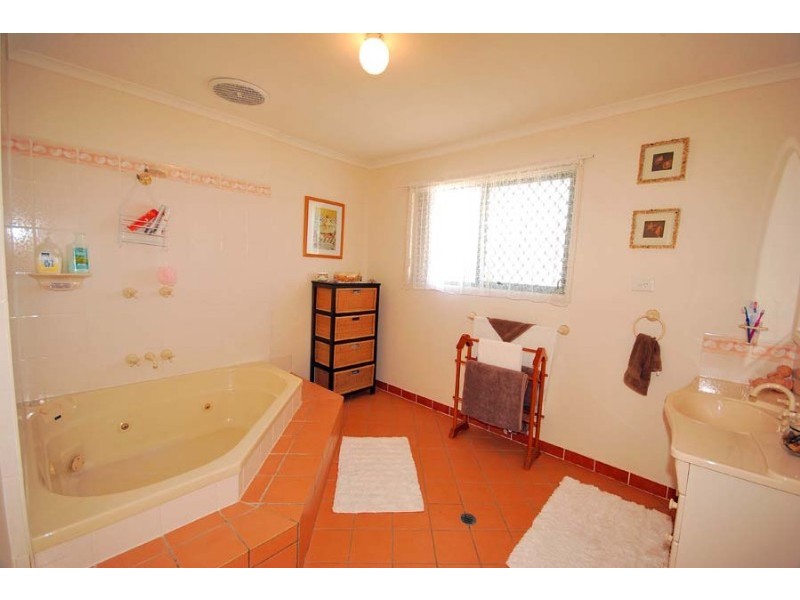 16 Kiama Avenue, Yeppoon QLD 4703