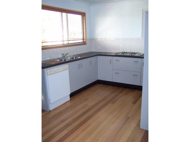 16 Shaw Avenue, Yeppoon QLD 4703