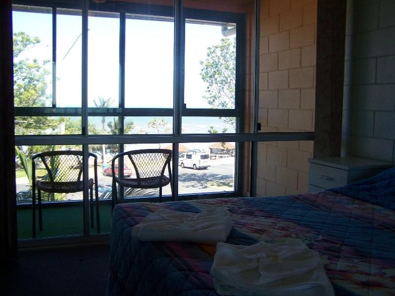 8/10 Anzac Parade, Yeppoon QLD 4703