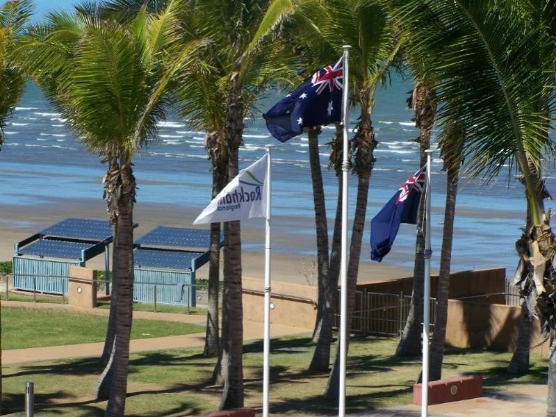 9/10 Anzac Parade, Yeppoon QLD 4703
