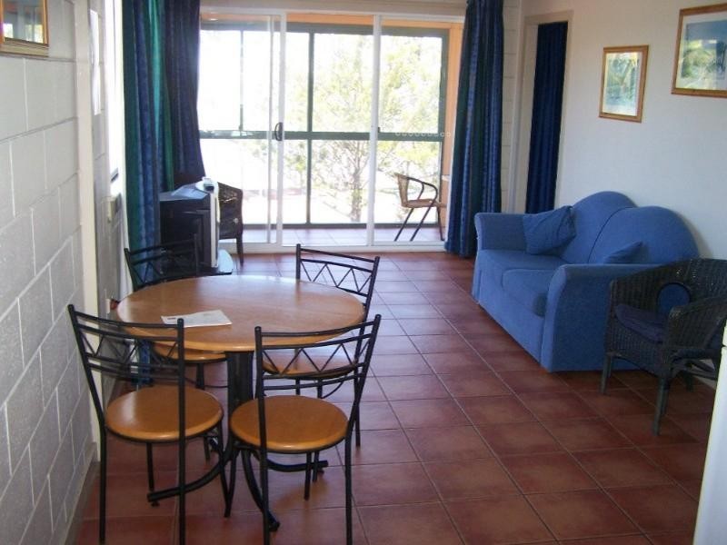 9/10 Anzac Parade, Yeppoon QLD 4703