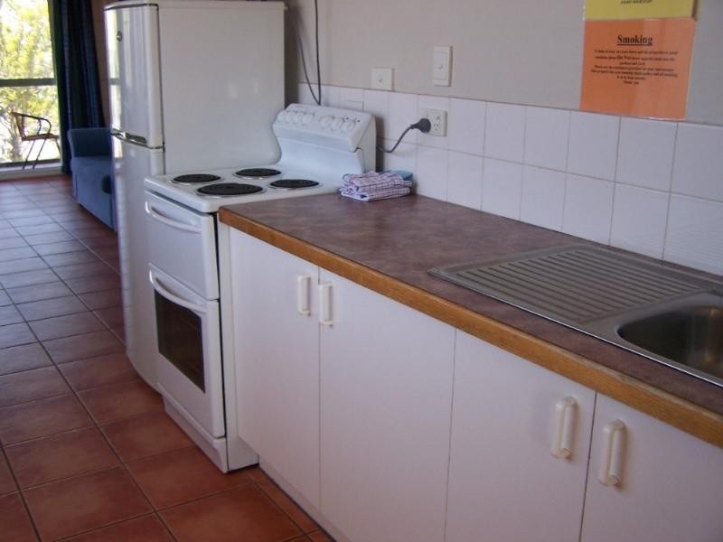 9/10 Anzac Parade, Yeppoon QLD 4703