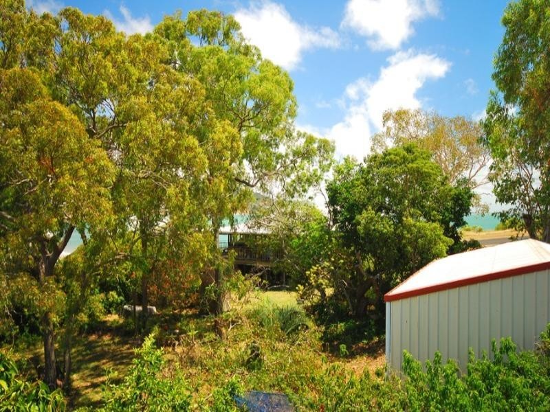 5 Matthew Flinders Drive, Cooee Bay QLD 4703