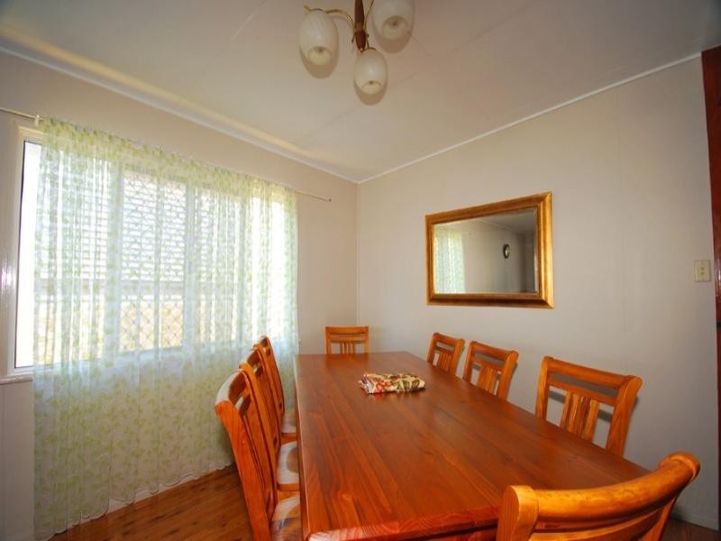 18 Ocean Parade, Cooee Bay QLD 4703