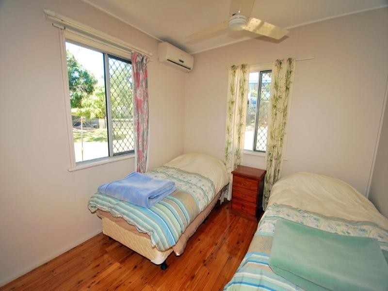 18 Ocean Parade, Cooee Bay QLD 4703