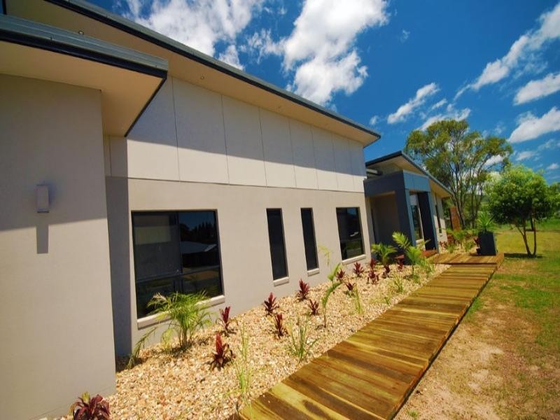 8 Nevallan Drive, Yeppoon QLD 4703