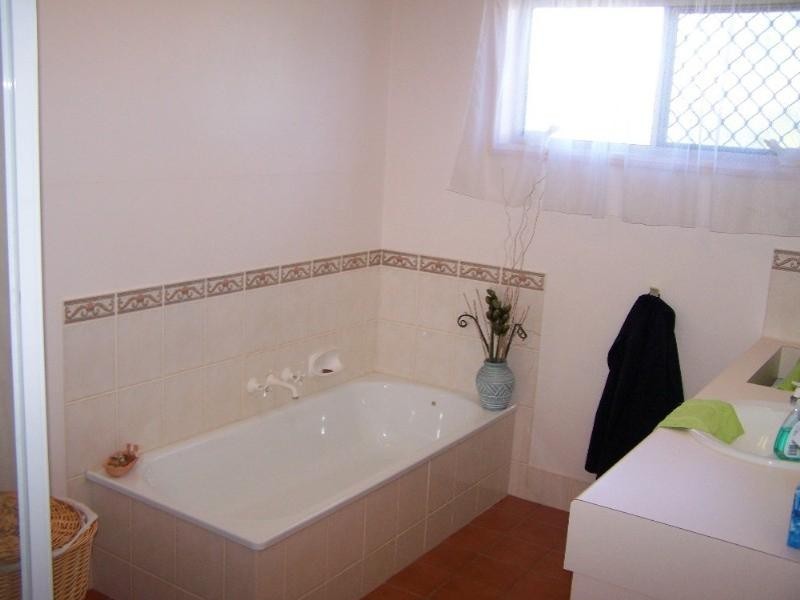 4 Sunset Court, Yeppoon QLD 4703