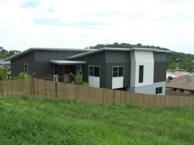 16 Vaglass Street, Yeppoon QLD 4703