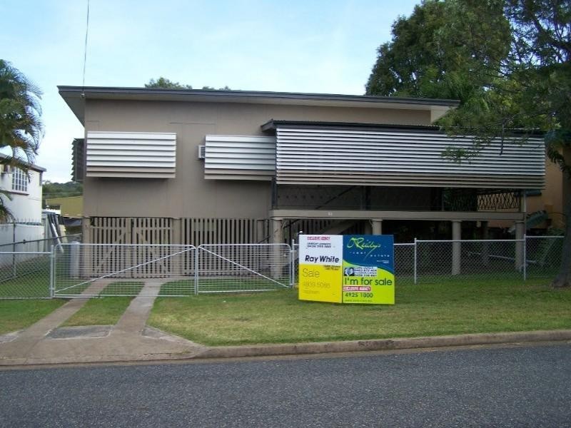 12 Oak Street, Yeppoon QLD 4703