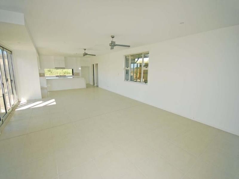 33 Cocoanut Point Drive, Zilzie QLD 4710