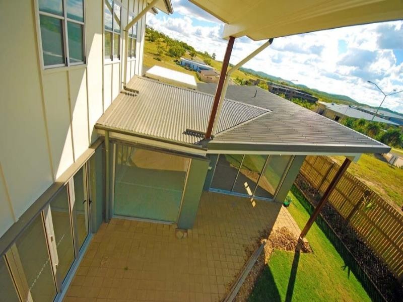 33 Cocoanut Point Drive, Zilzie QLD 4710