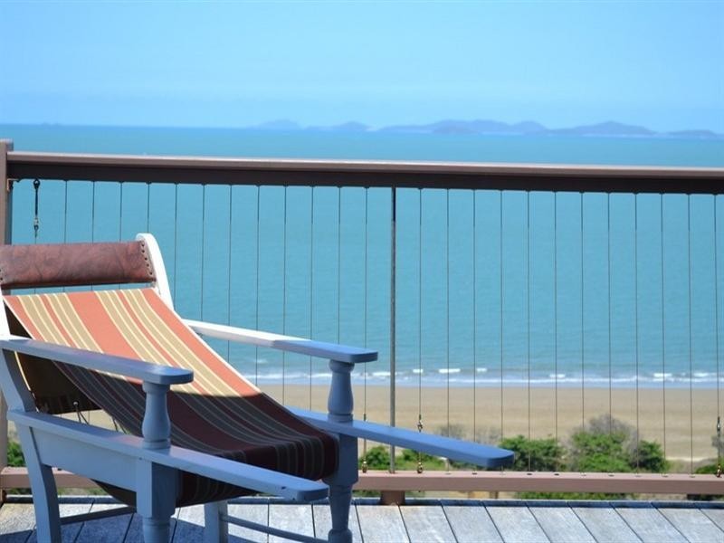 27 Cokas Avenue, Meikleville Hill QLD 4703