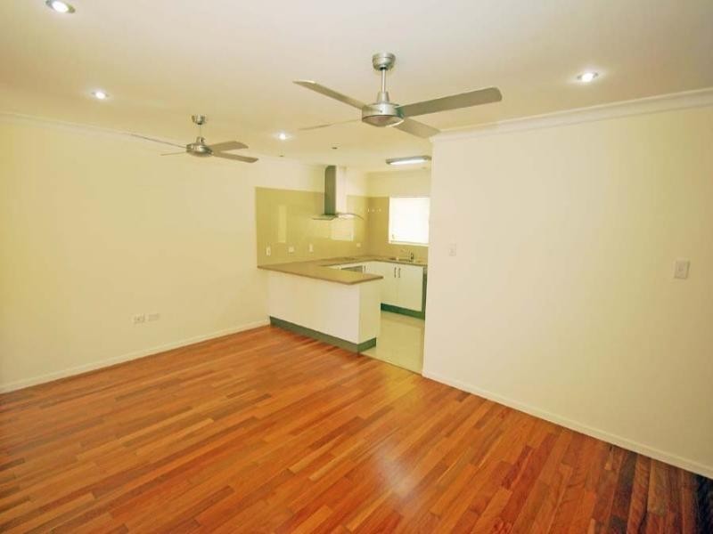 4/4 Maple Street, Yeppoon QLD 4703