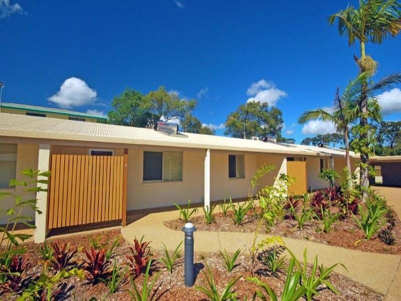 4/4 Maple Street, Yeppoon QLD 4703