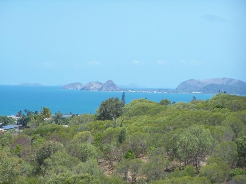18 Pacific Vista Close, Yeppoon QLD 4703