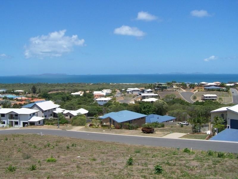 18 Pacific Vista Close, Yeppoon QLD 4703