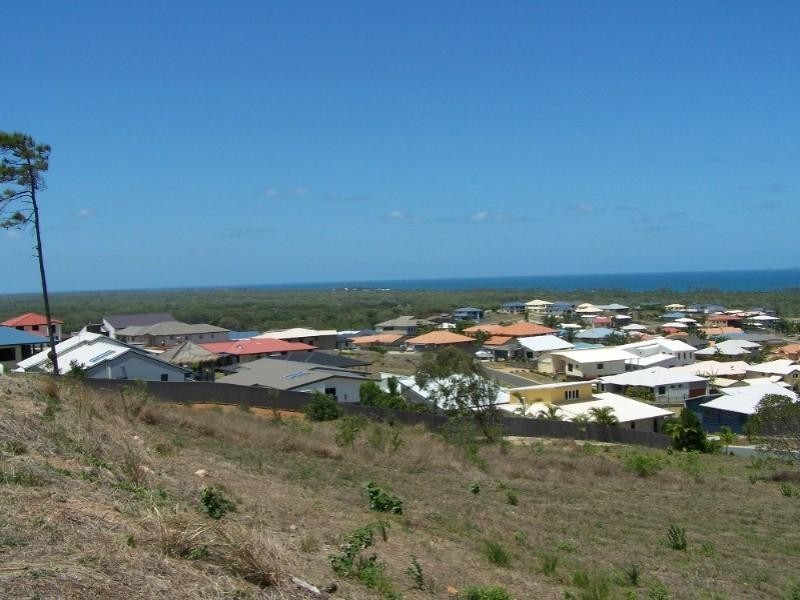 18 Pacific Vista Close, Yeppoon QLD 4703