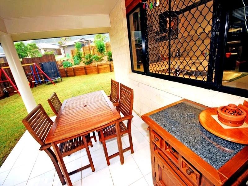2 Lakeside Drive, Yeppoon QLD 4703