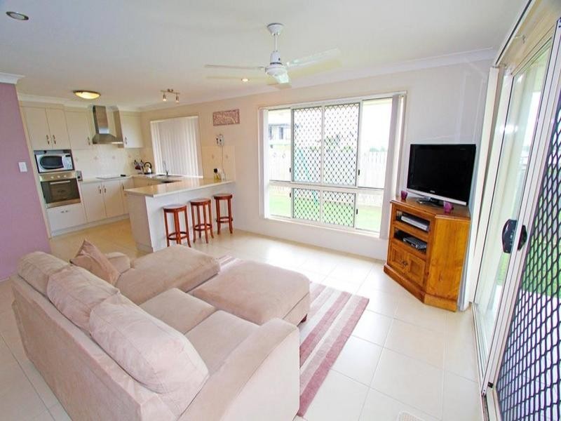 6 Roberts Road, Yeppoon QLD 4703