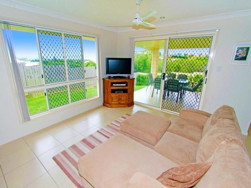 6 Roberts Road, Yeppoon QLD 4703
