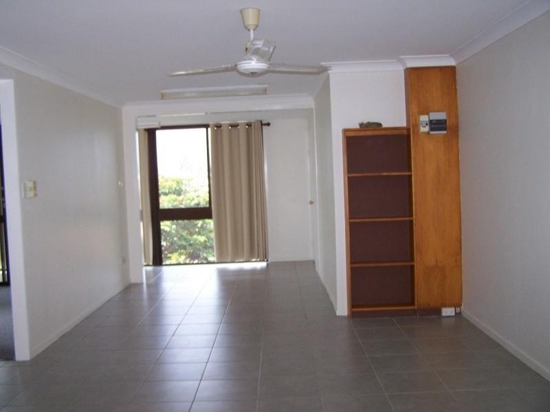 4/4 Rose Street, Yeppoon QLD 4703