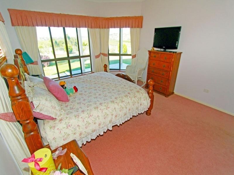 33 Shaw Avenue, Yeppoon QLD 4703