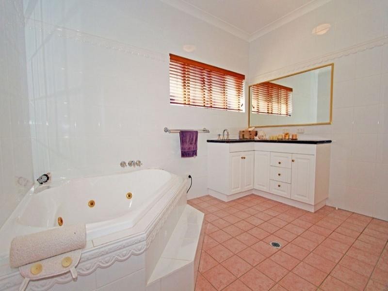 33 Shaw Avenue, Yeppoon QLD 4703