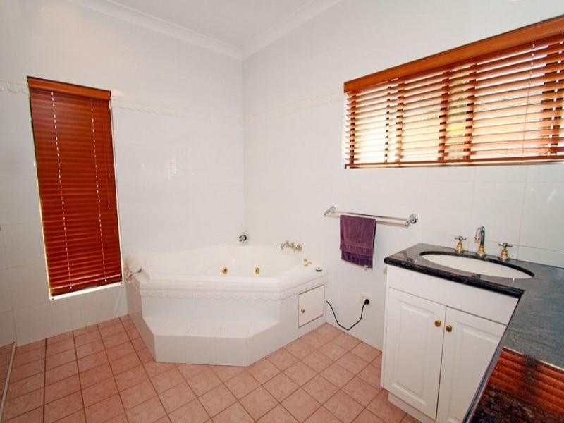 33 Shaw Avenue, Yeppoon QLD 4703