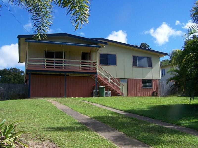 18 School Street, Yeppoon QLD 4703