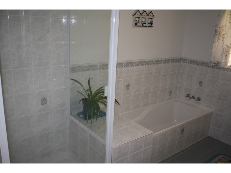 12 Vaughans Road, Yeppoon QLD 4703