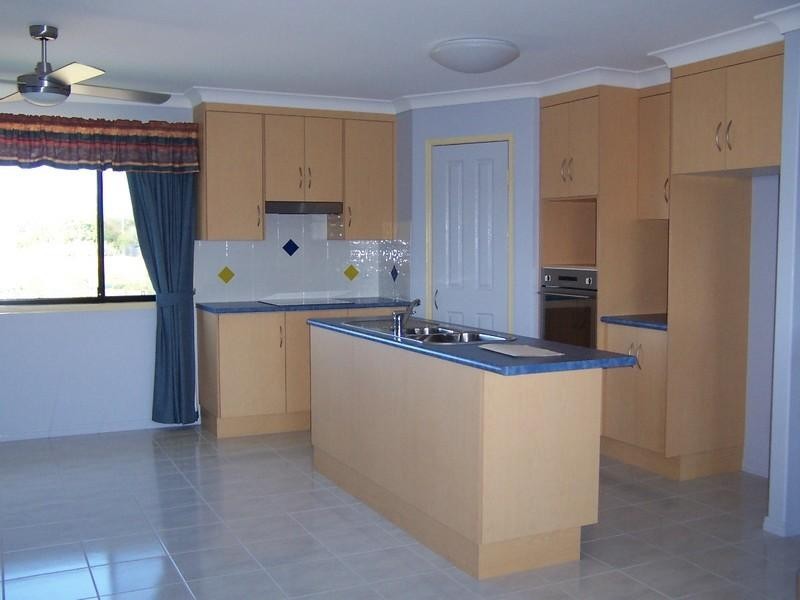 4 Lakeview Circuit, Yeppoon QLD 4703