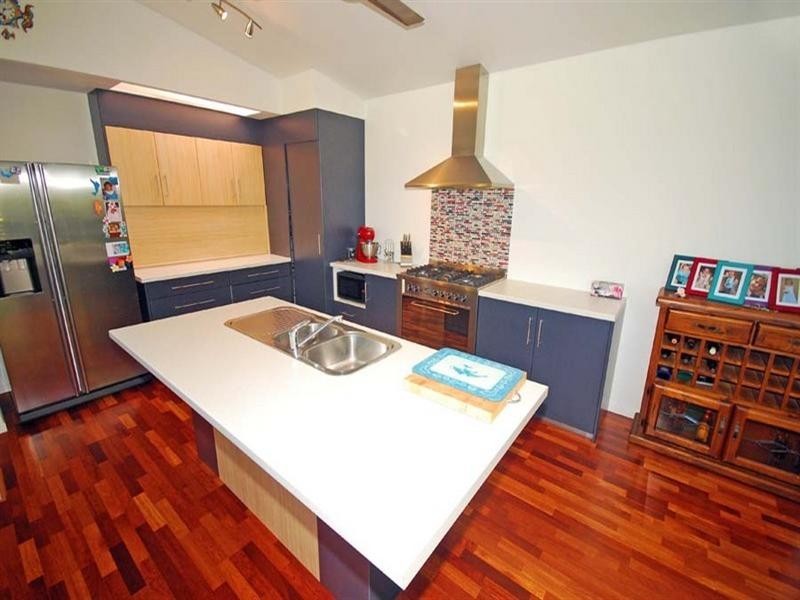 17 Poplar Street, Cooee Bay QLD 4703