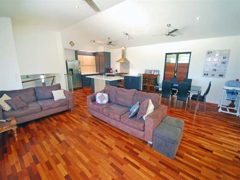17 Poplar Street, Cooee Bay QLD 4703