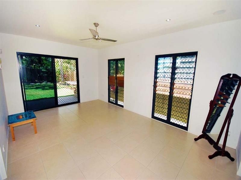 17 Poplar Street, Cooee Bay QLD 4703