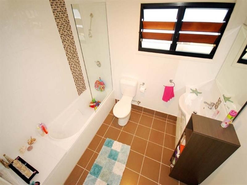 17 Poplar Street, Cooee Bay QLD 4703