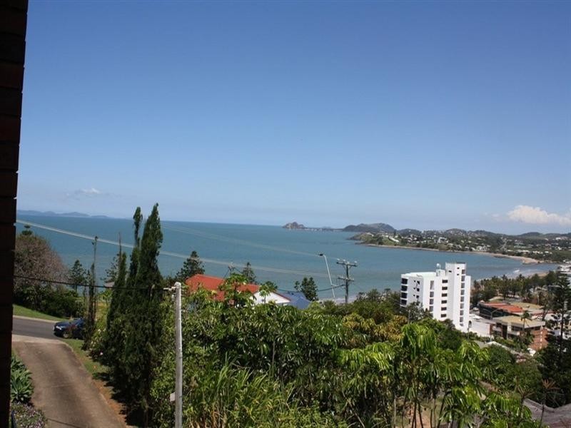 2/44 Hill Street, Yeppoon QLD 4703