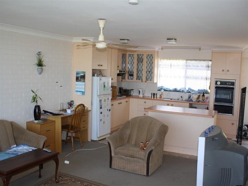 2/44 Hill Street, Yeppoon QLD 4703