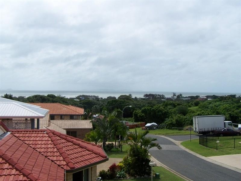 5 Crayke Court, Pacific Heights QLD 4703