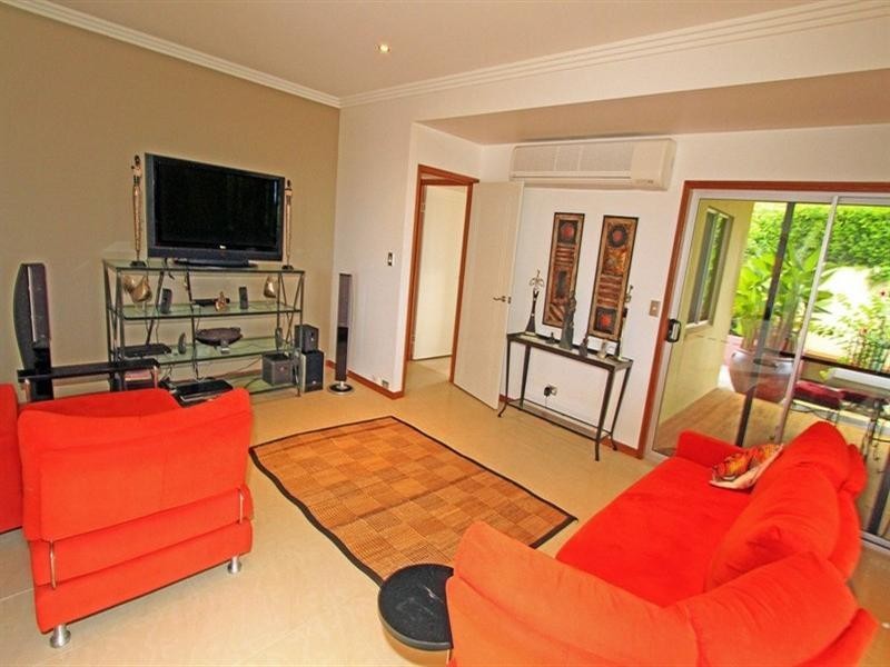 22 Pacific Vista Close, Pacific Heights QLD 4703