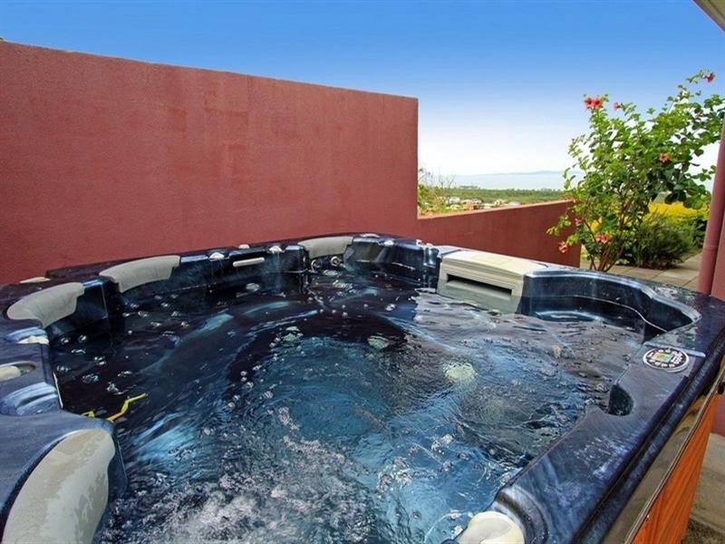 22 Pacific Vista Close, Pacific Heights QLD 4703