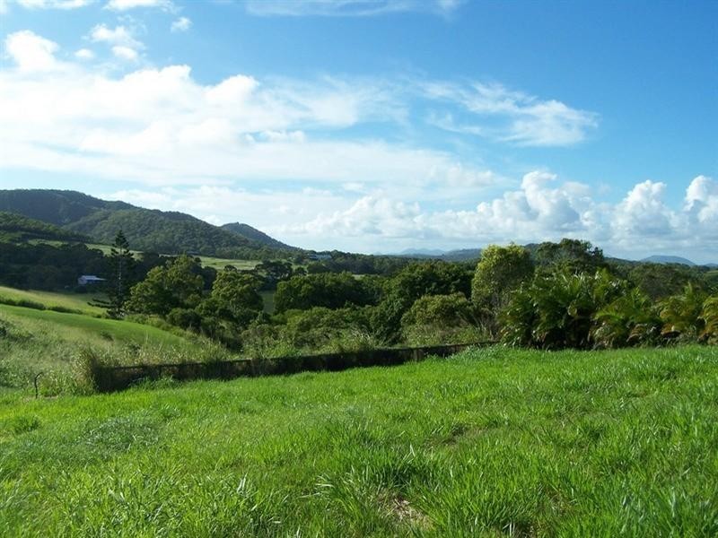 7 Pitcairn Court, Pacific Heights QLD 4703