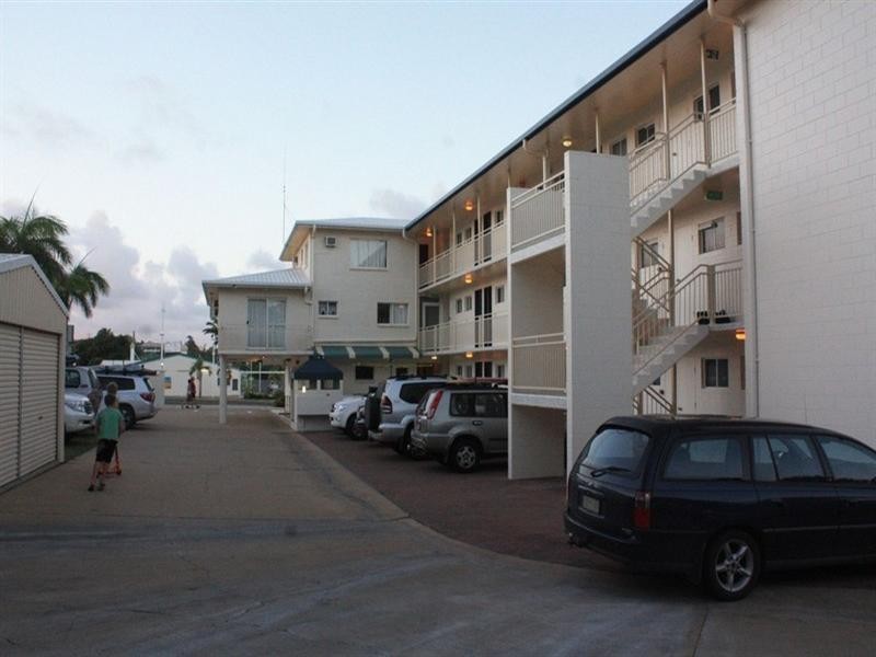 18-20 Hill Street, Emu Park QLD 4710