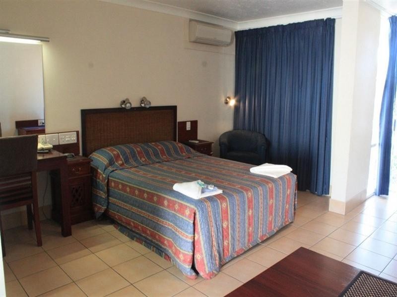 18-20 Hill Street, Emu Park QLD 4710