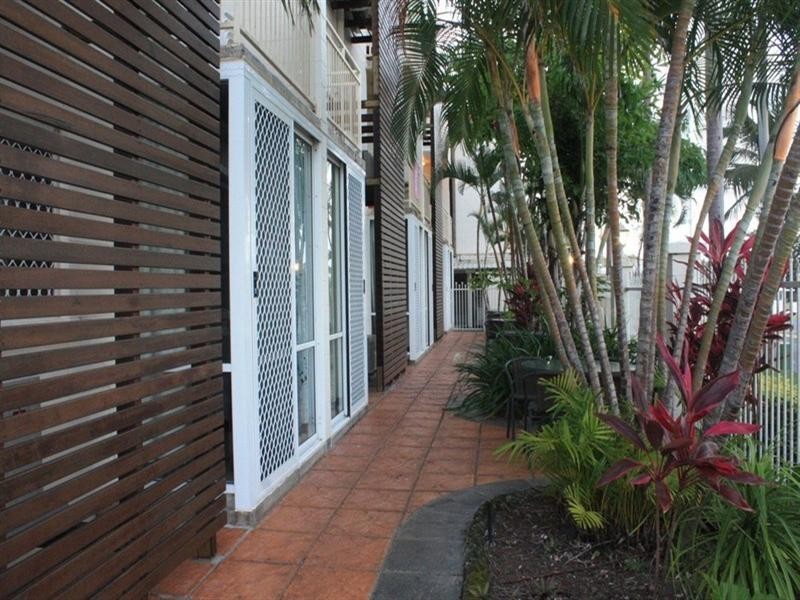 18-20 Hill Street, Emu Park QLD 4710