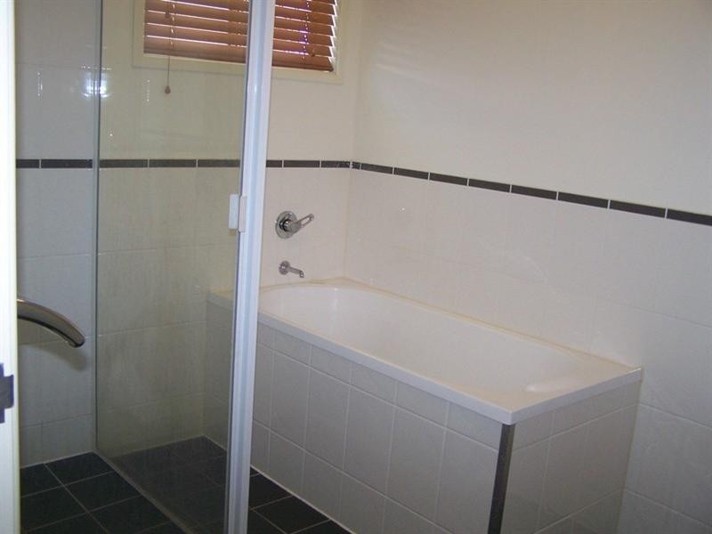 11 George Street, Zilzie QLD 4710