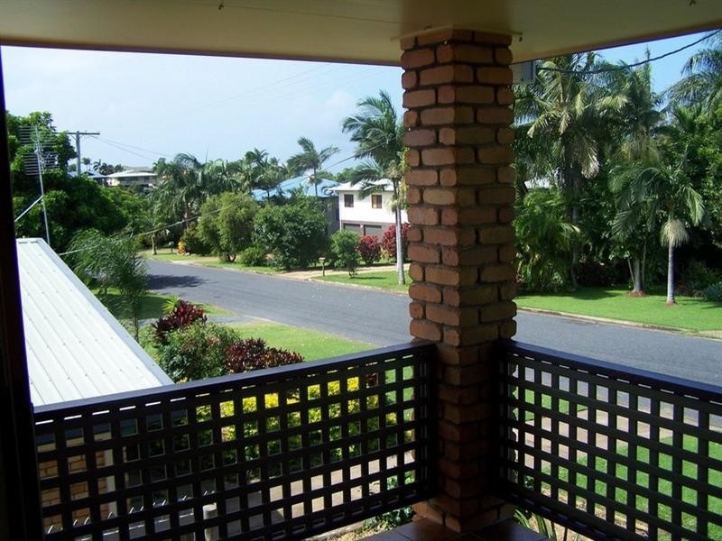 16 Hellas Street, Yeppoon QLD 4703