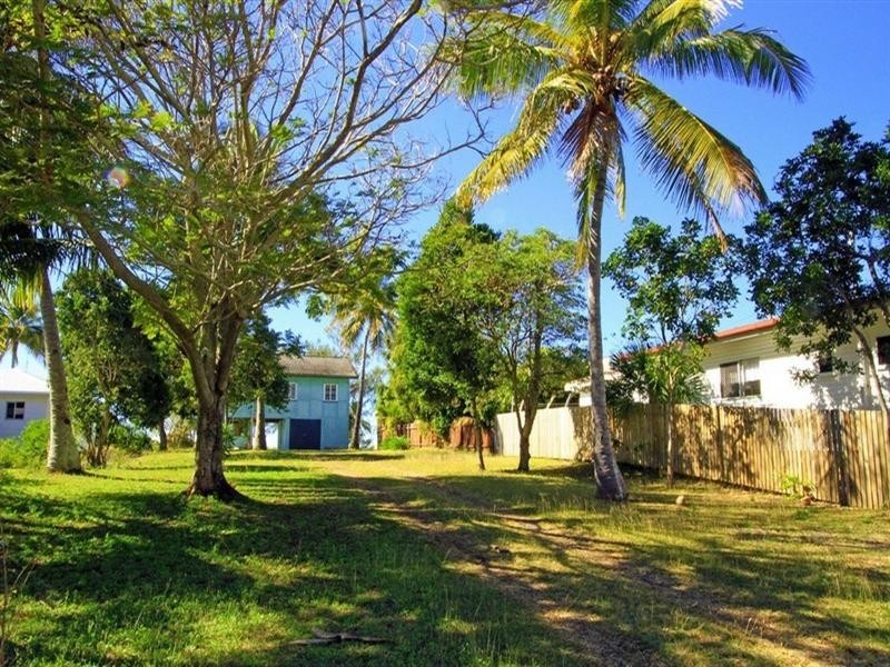 33 Todd Avenue, Yeppoon QLD 4703