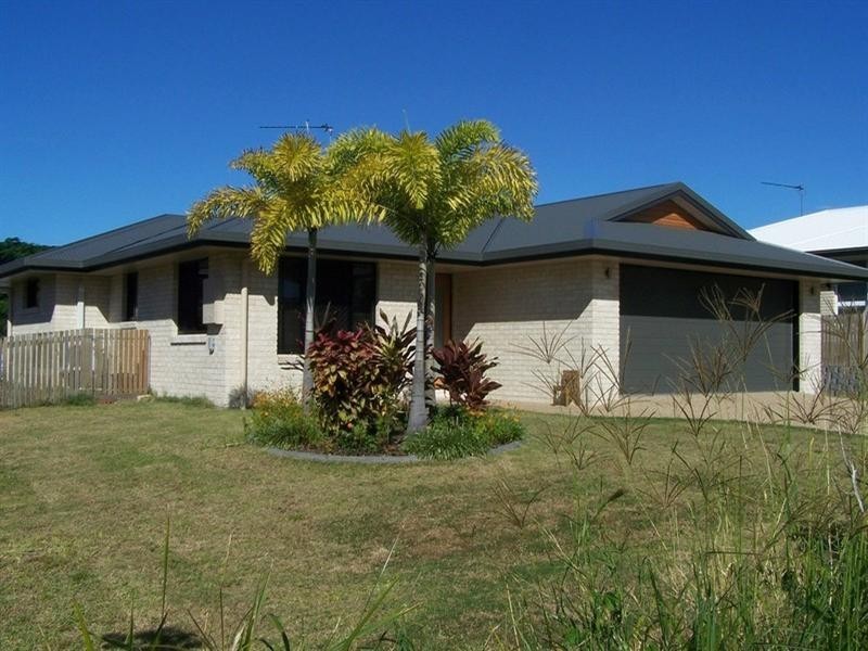 8 Paradise Grove, Yeppoon QLD 4703